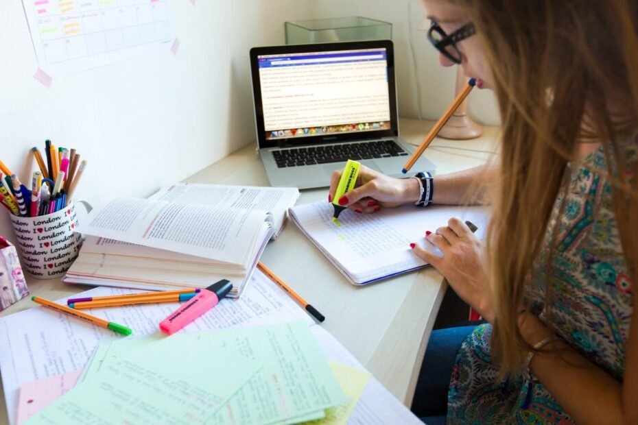 Préparation du brevet ou du baccalauréat à la maison en instruction en famille ou au CNED
